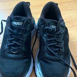 Nearly new W Bondi 7. Only light color change on edging